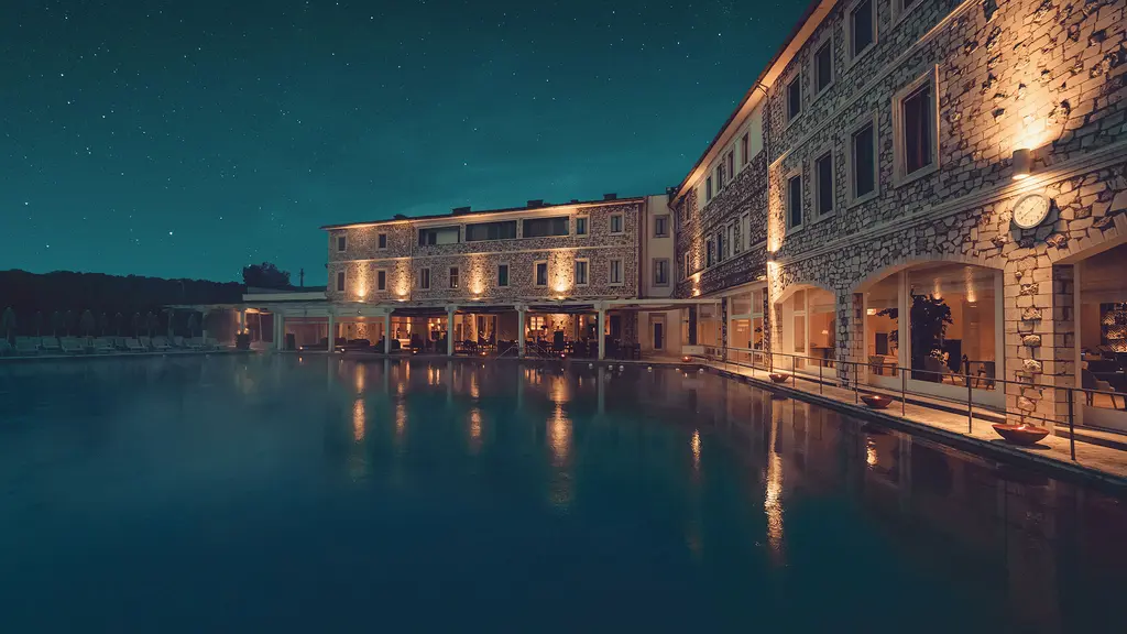 Notturna-Resort_TermeDiSaturnia001_Giulio-Pugliese-32.webp